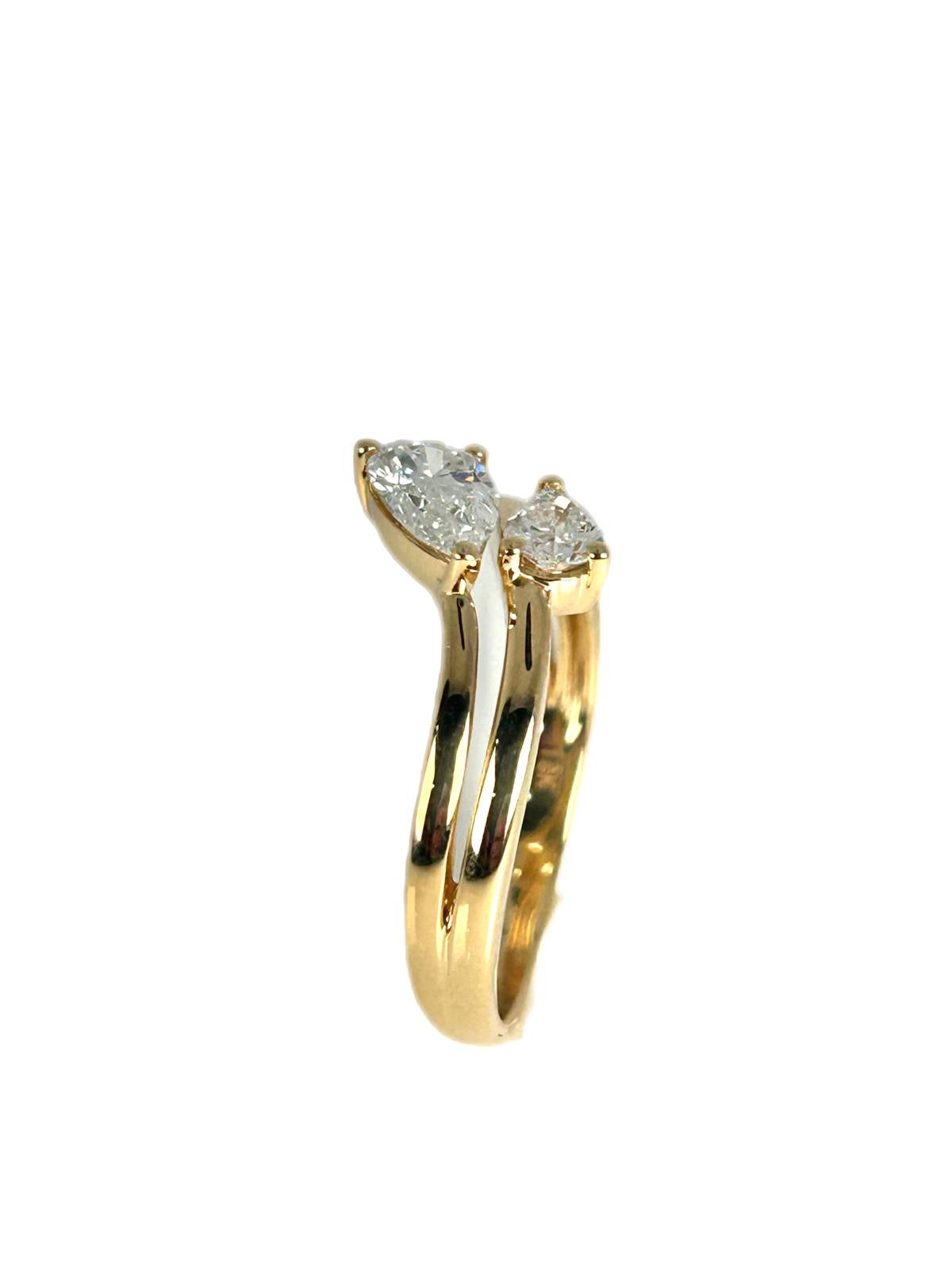 Lab diamond toi et moi pear shape ring