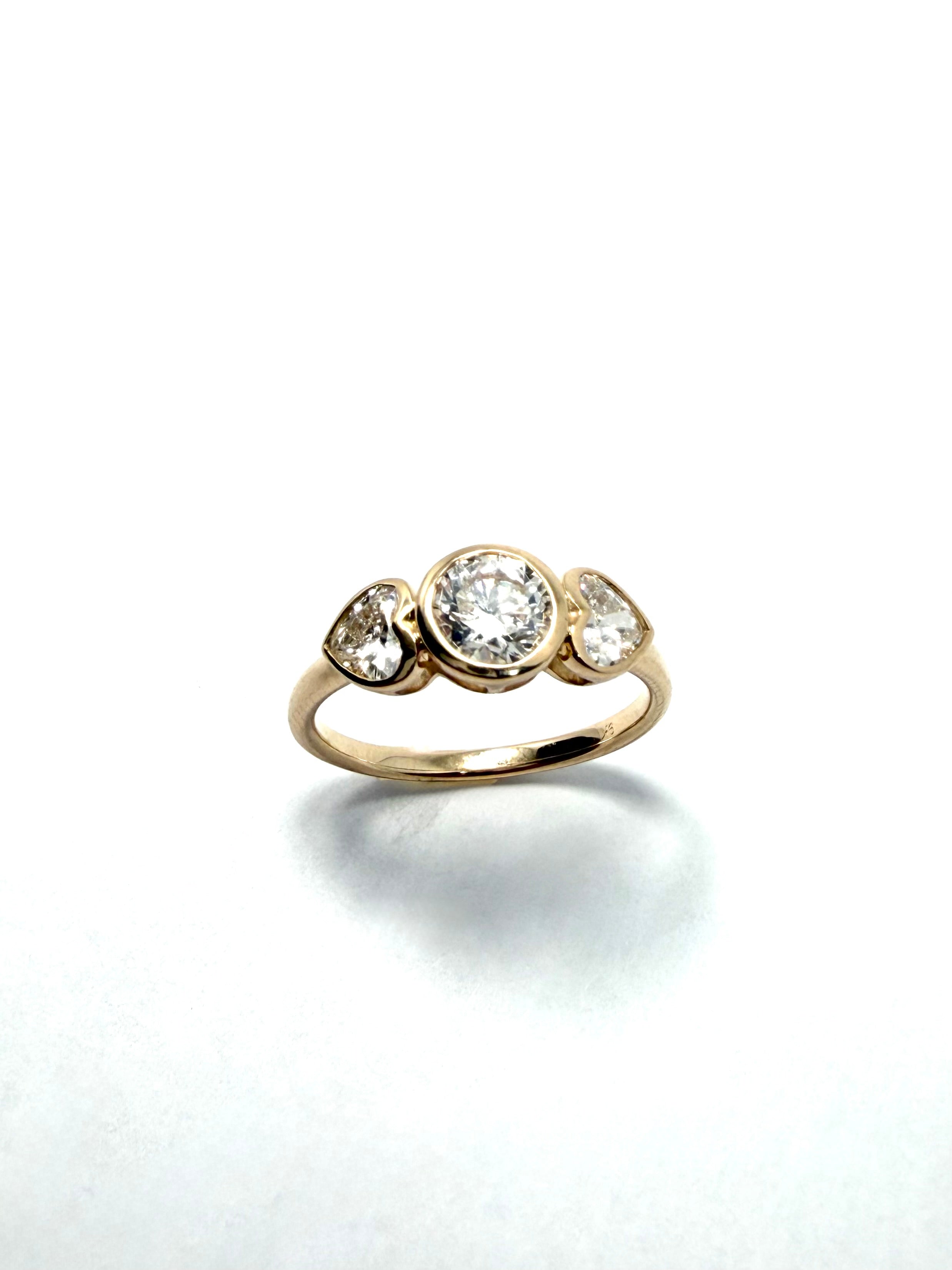 9ct lab grown diamond 1.03ct trilogy heart ring