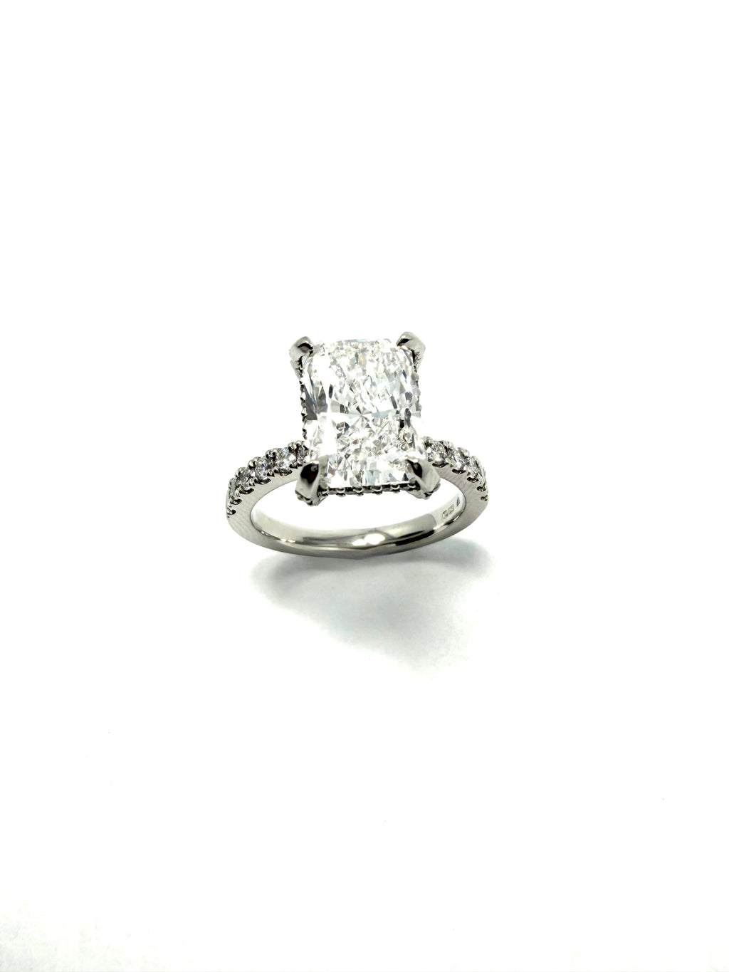 Platinum 3.08ct radiant cut lab grown diamond ring