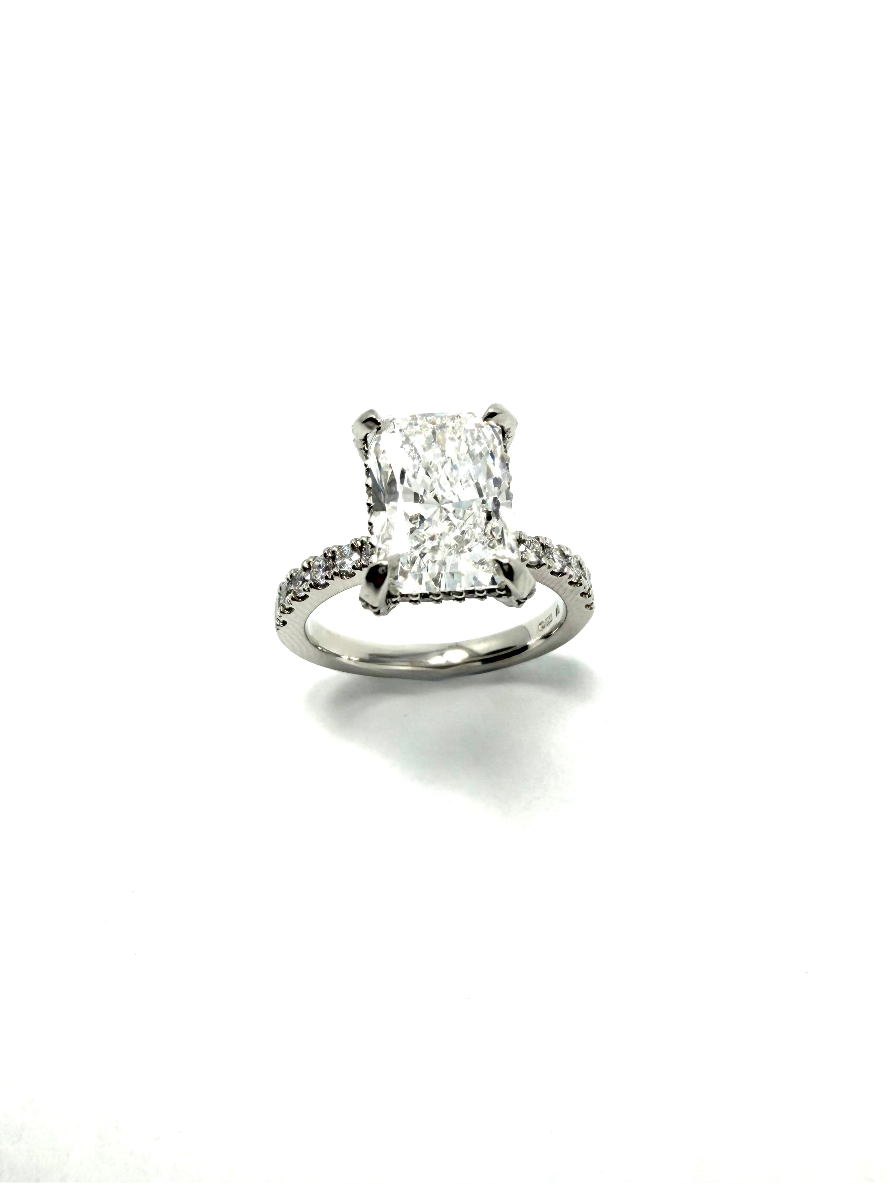 Platinum 3.08ct radiant cut lab grown diamond ring