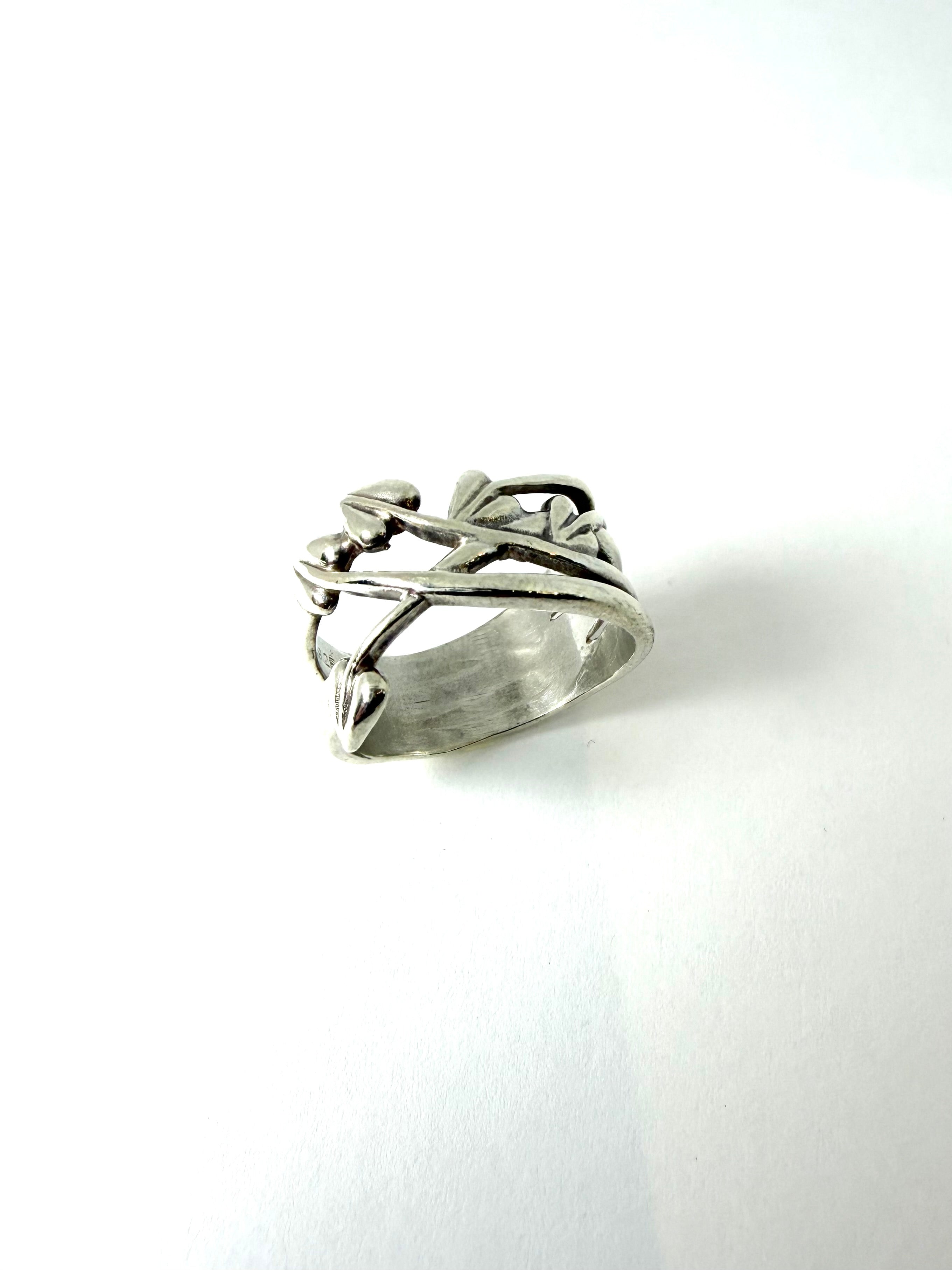 Silver heart ring