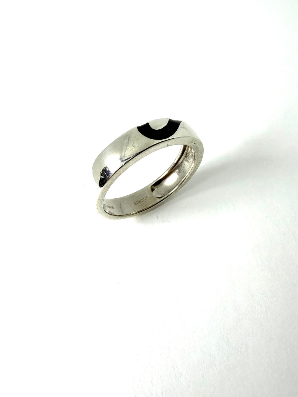 Silver wave design ring
