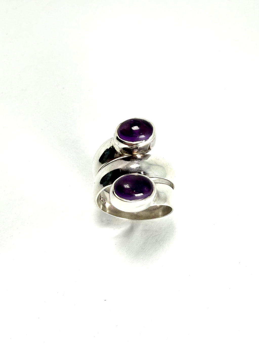 Silver amethyst cabochon ring