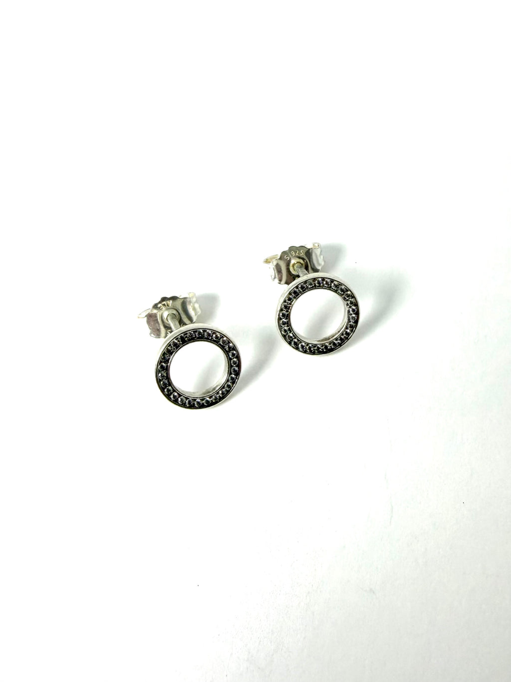 Silver pandora sparkling circle studs