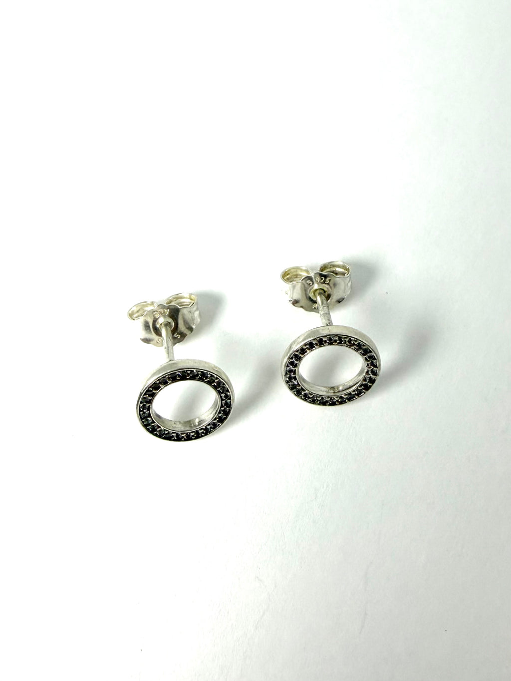 Silver pandora sparkling circle studs