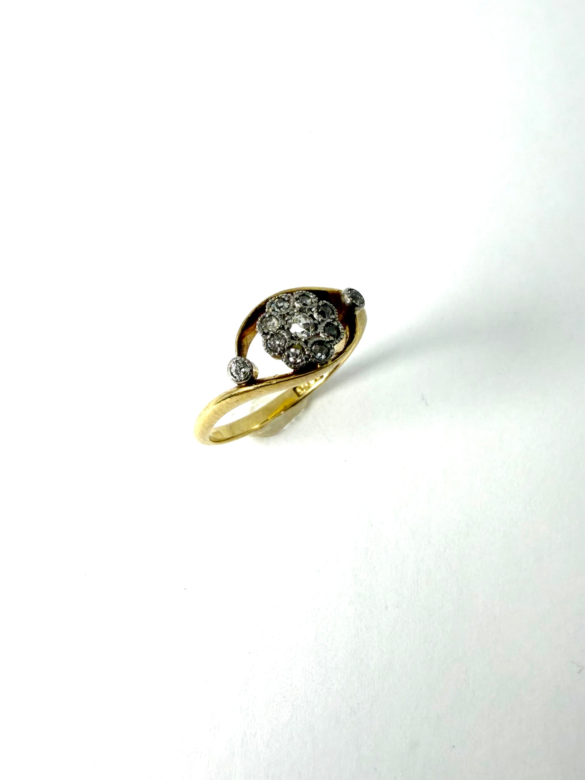 18ct vintage diamond cluster 15pts