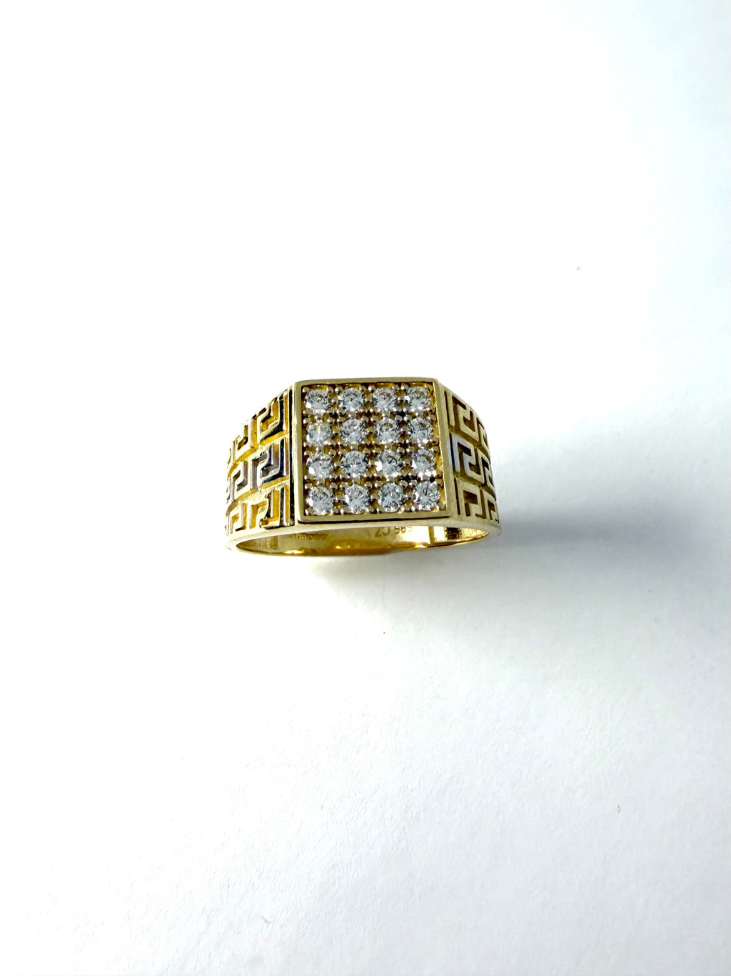 14ct gold cz gents ring