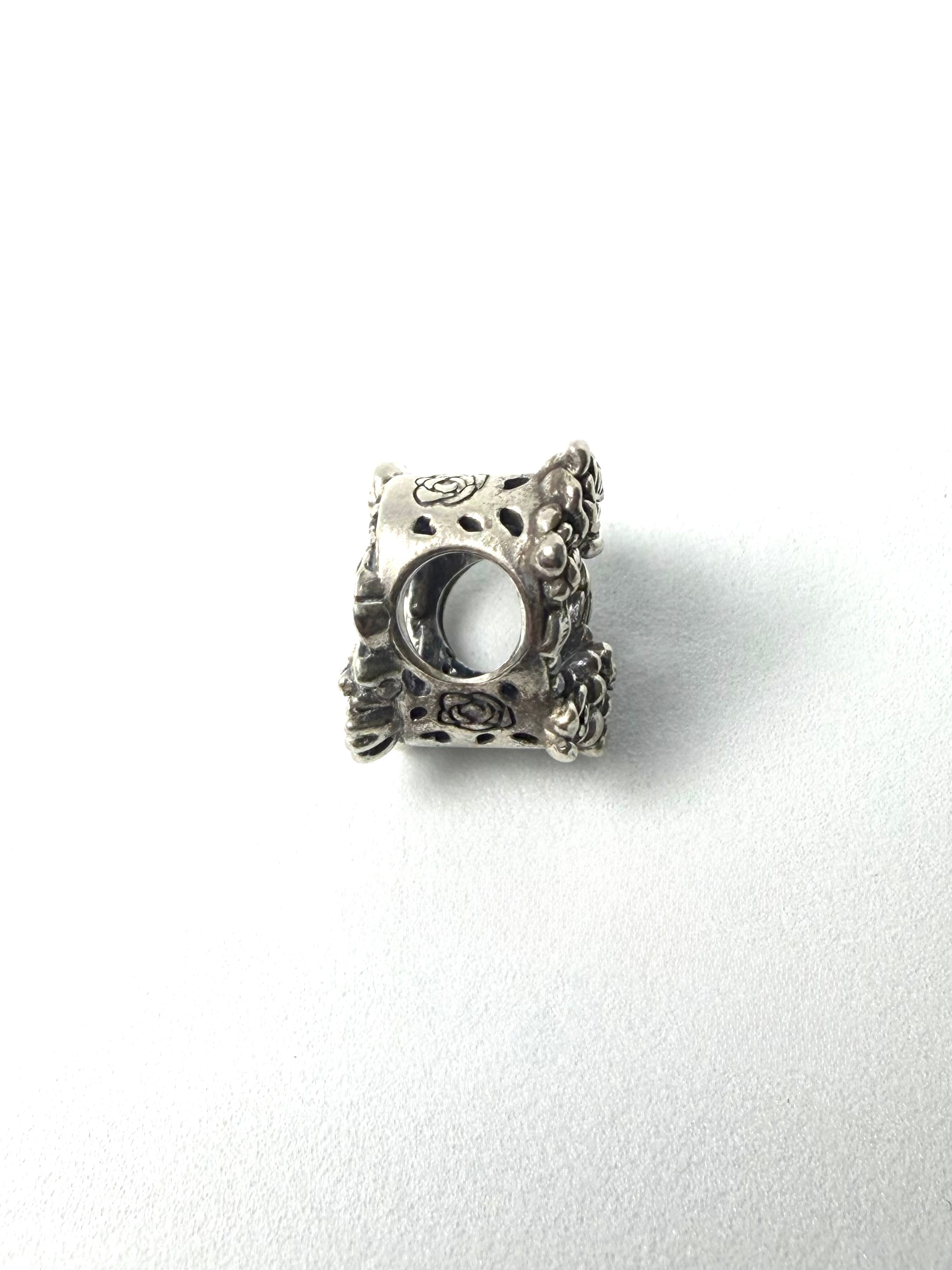 Pandora open heart charm