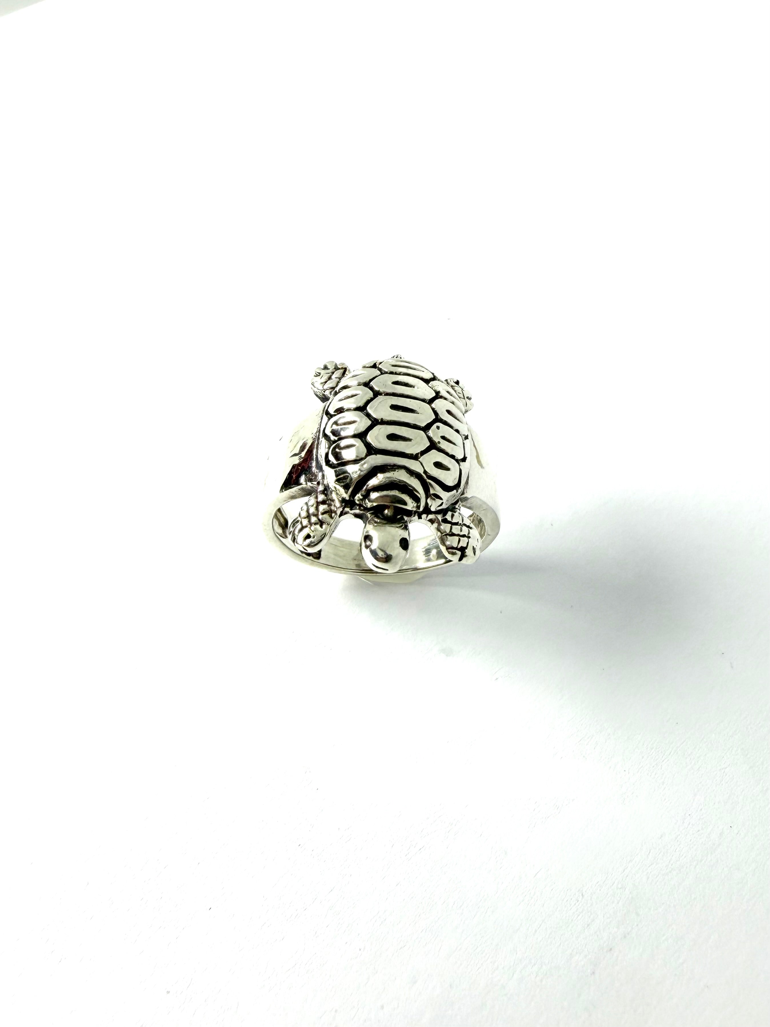Silver turtle ring
