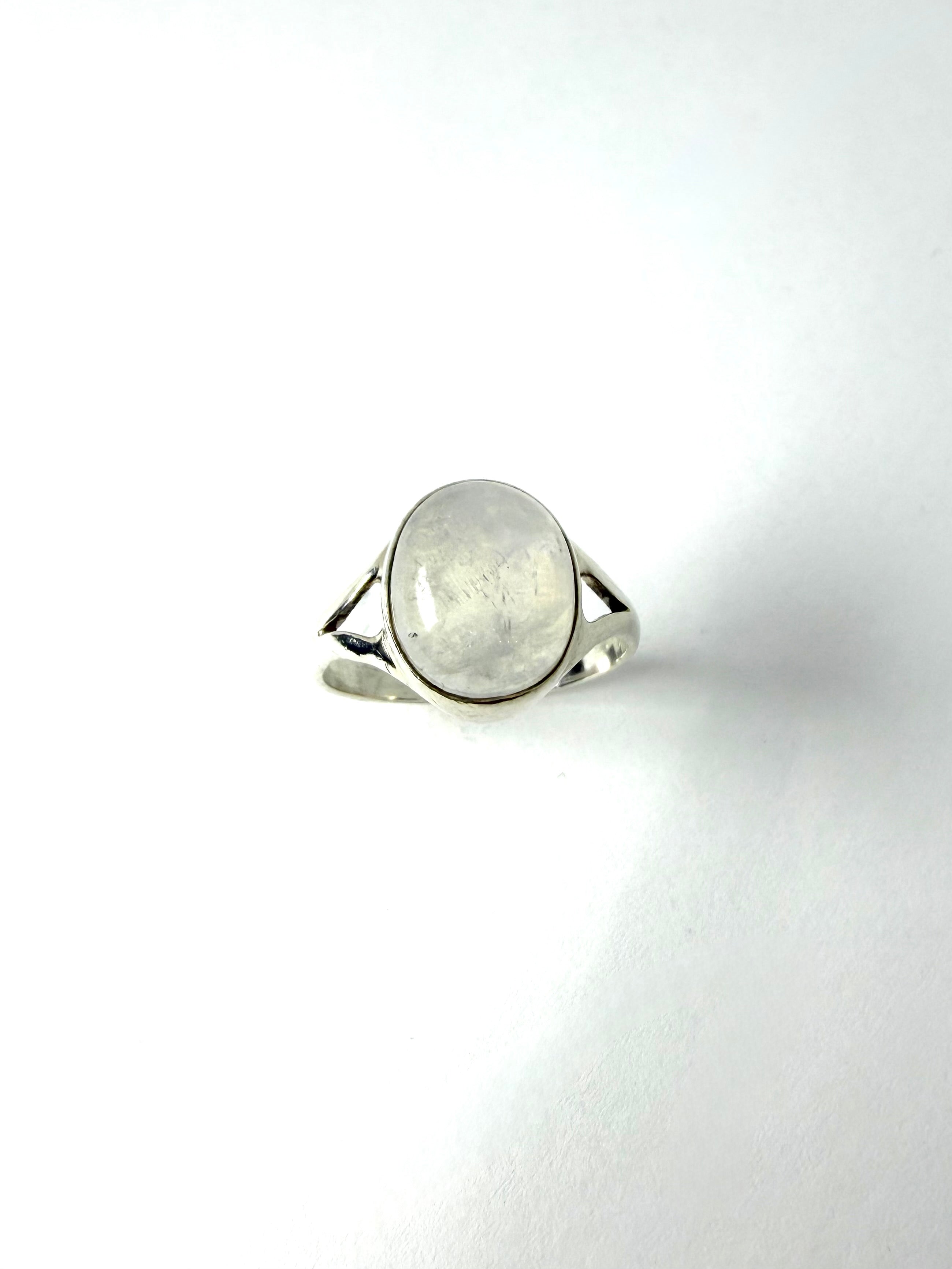 Silver moonstone ring
