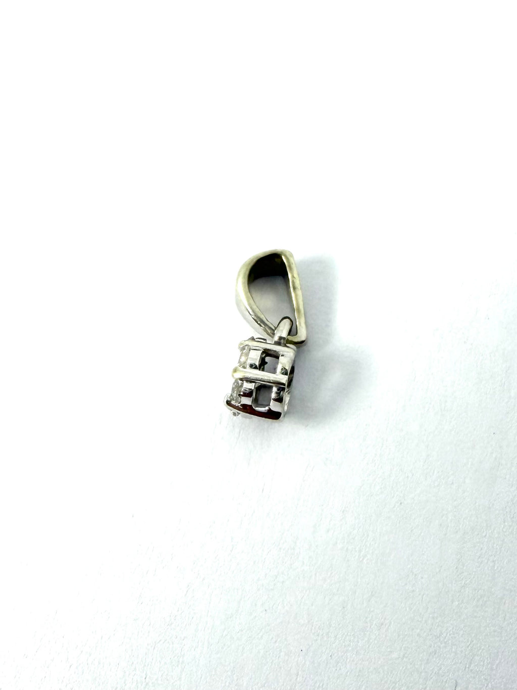 9ct white gold diamond multi-stone pendant