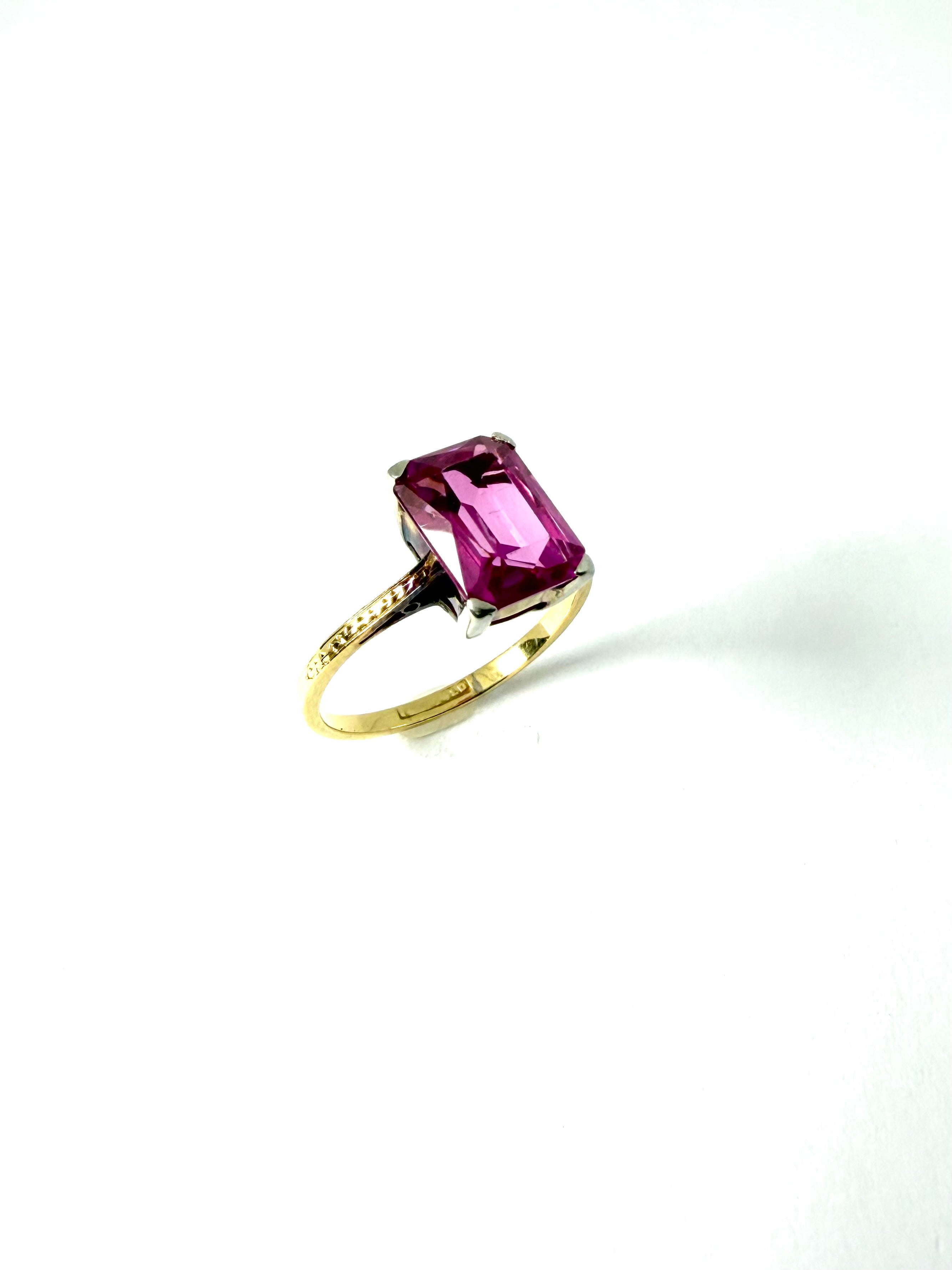 18ct synthetic pink sapphire ring