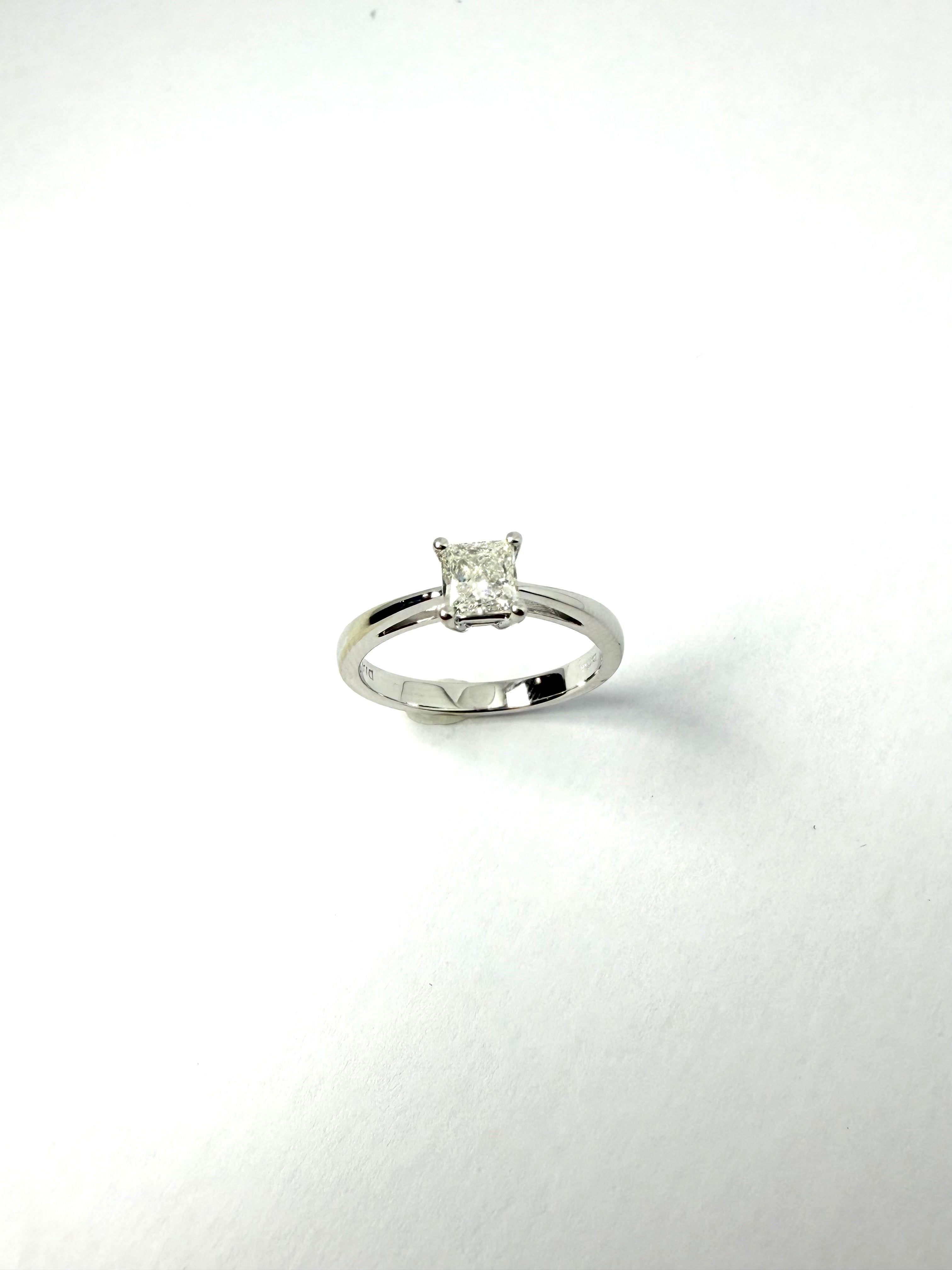 18ct white gold princess cut diamond ring