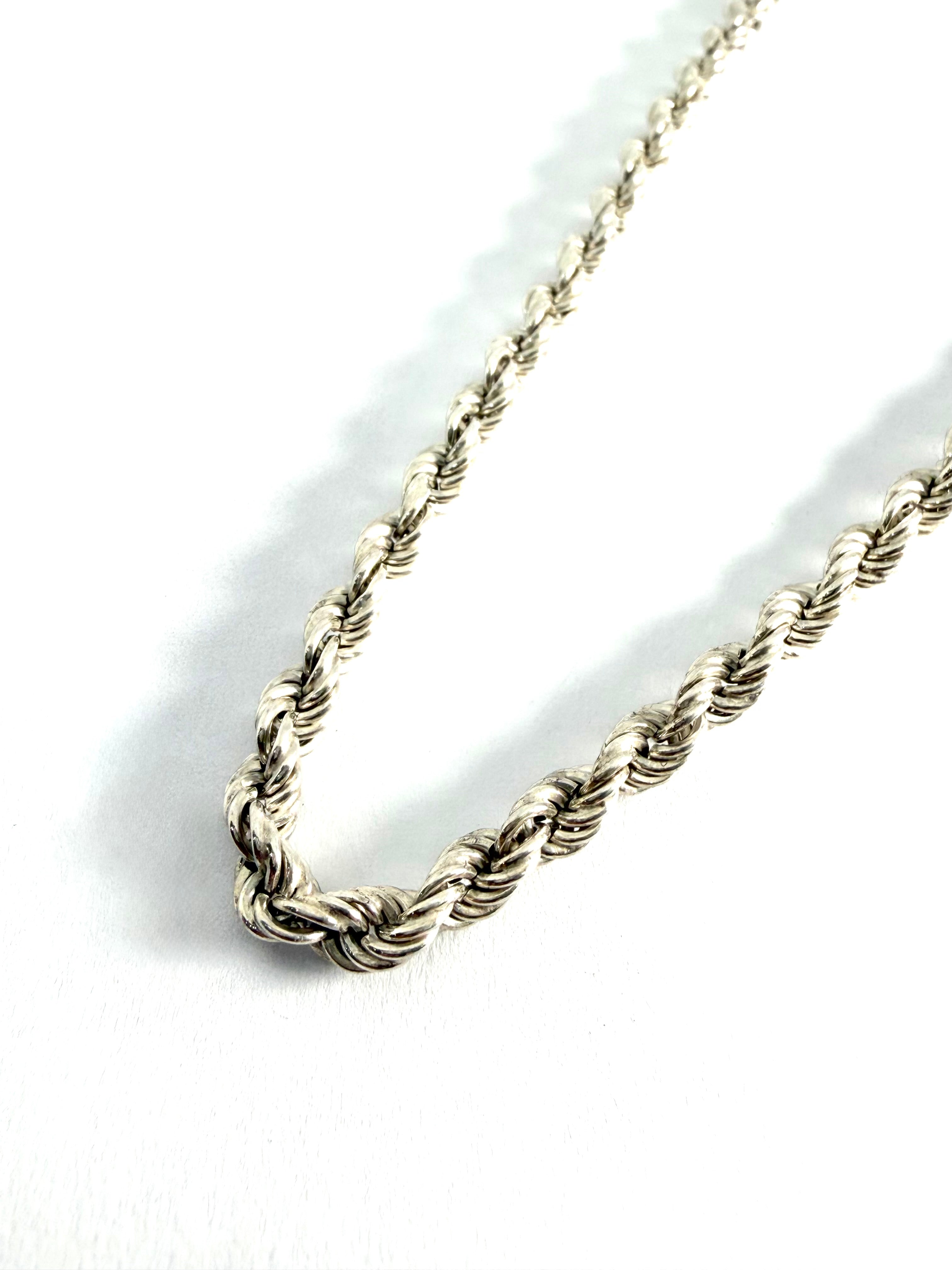 Silver rope chain