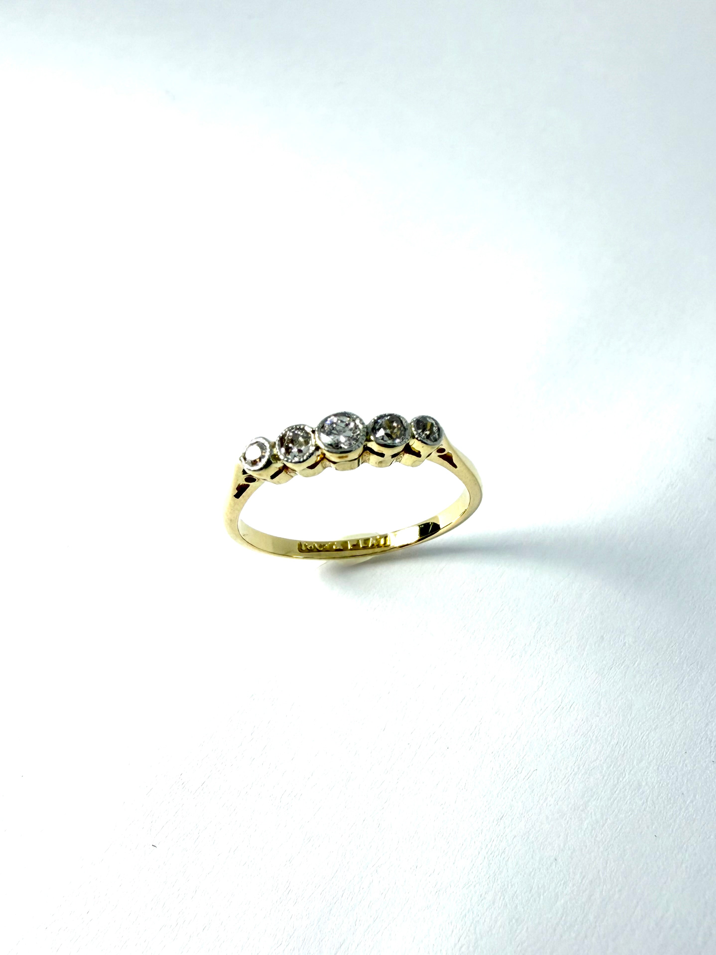 18ct 25pt rubover diamond ring