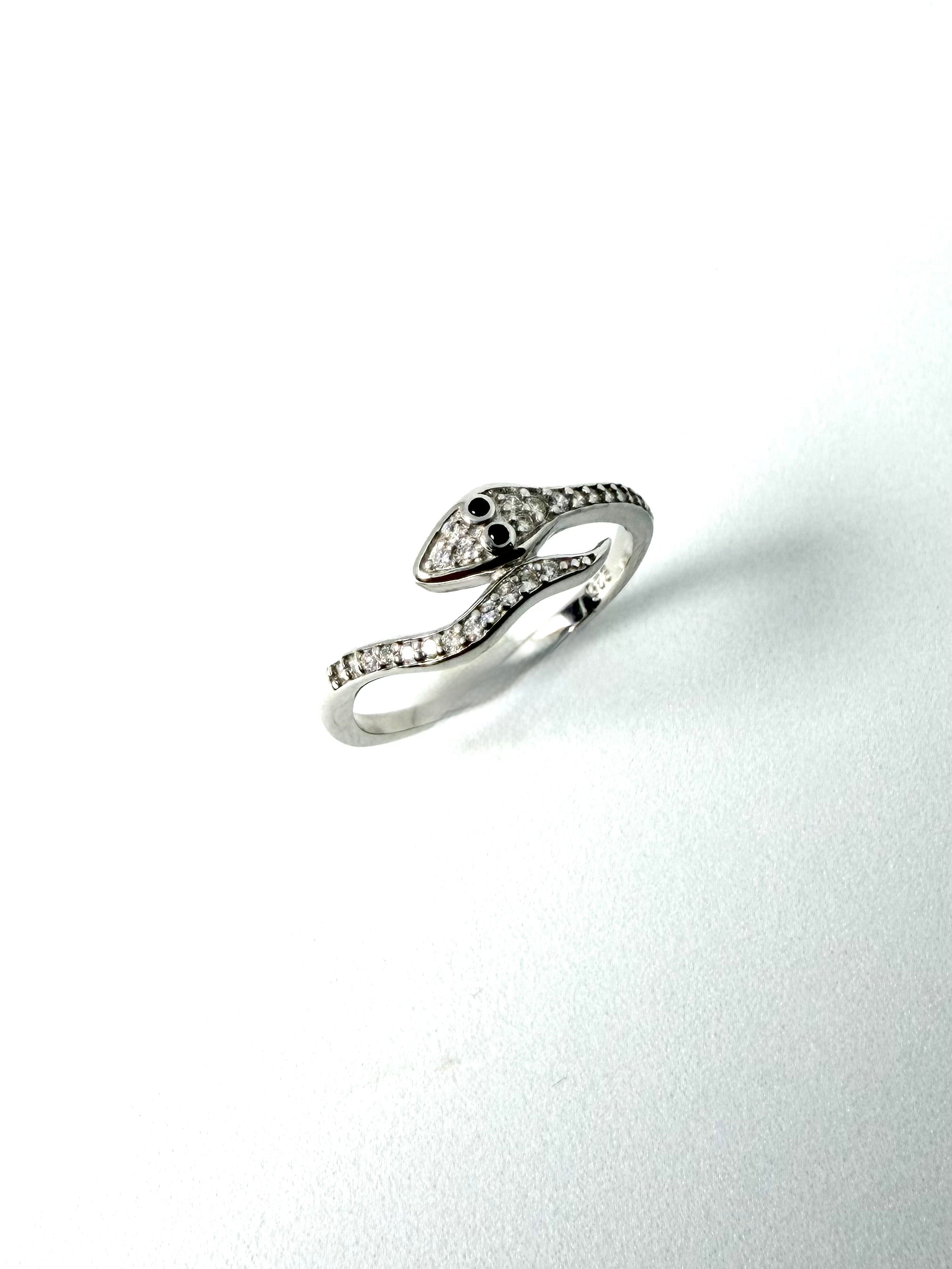 Silver snake ring