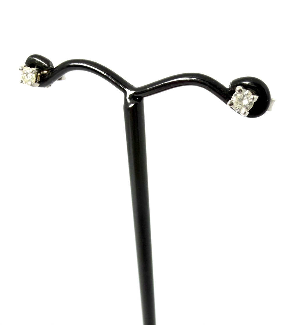 9ct white gold 15pts diamond studs