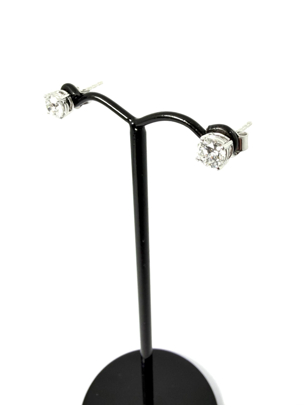 9ct diamond 83pts studs